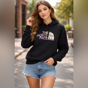 THE NORTH FACE Women's Black Hoodie with Vibrant Logo Graphic Sweatshirt L